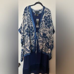 Susan Graver Blue and White Floral Kimono 2-piece Dress 👗